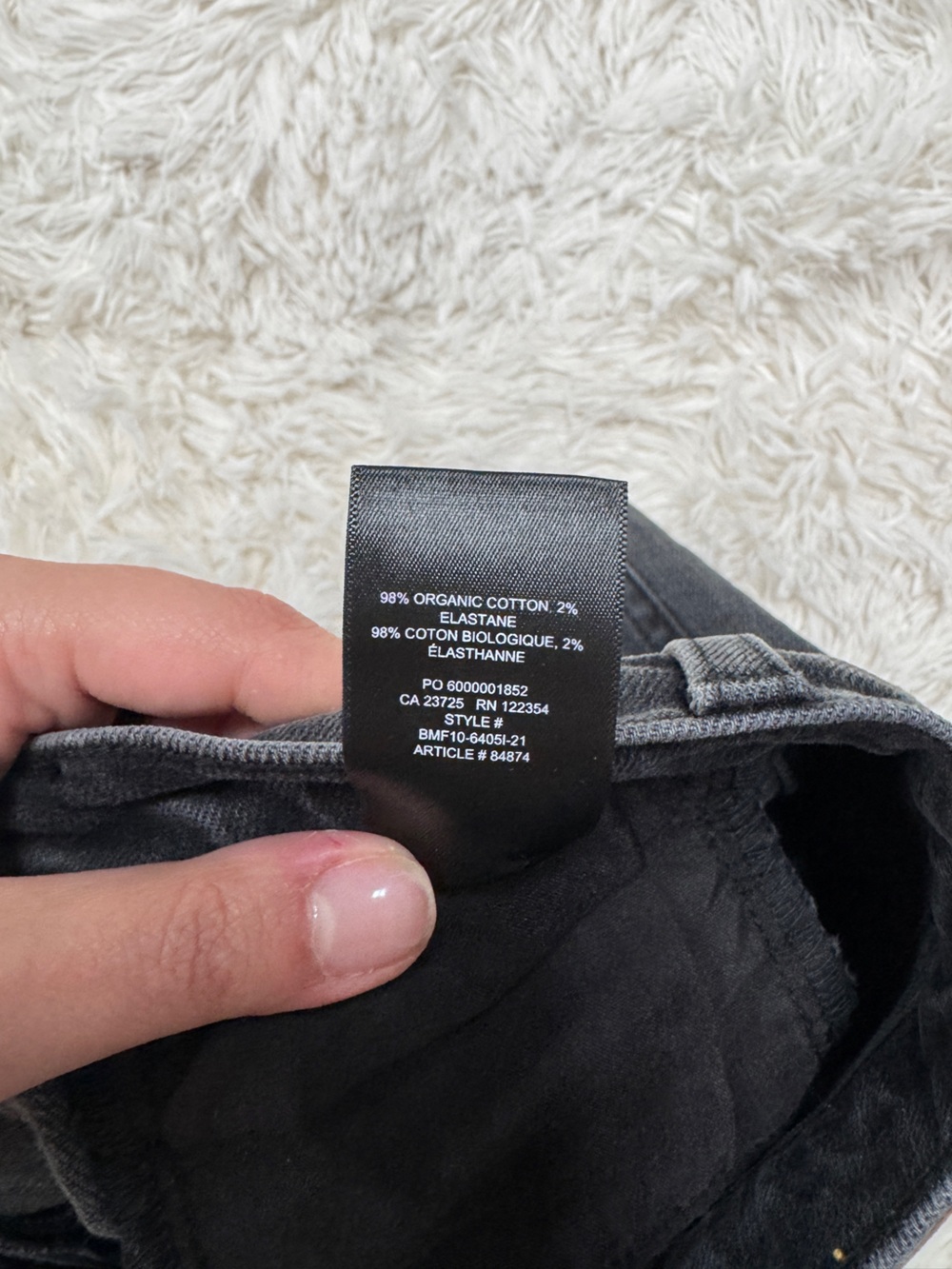 Denim Forum Aritzia Lola Clean Cheeky Short – Women’s 31, Washed Black - Picture 5 of 5